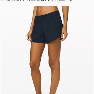 Lululemon Tracker Low-Rise Lined Short 4"